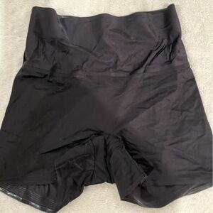 NY Collection Black Shapewear Shorts